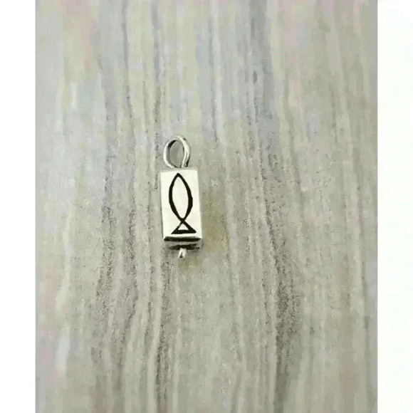 Jame Avery Sterling Silver Spinning Christian Religious Charm Retired Rare - Picture 3 of 5